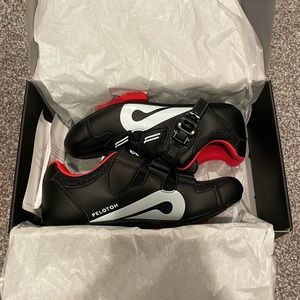Peloton Cycling Shoes- Women size 38 (7)